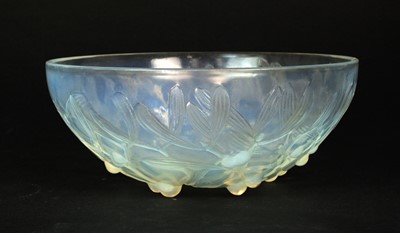 Lot 163 - R. Lalique 'Gui' or 'Mistletoe' pattern opalescent bowl