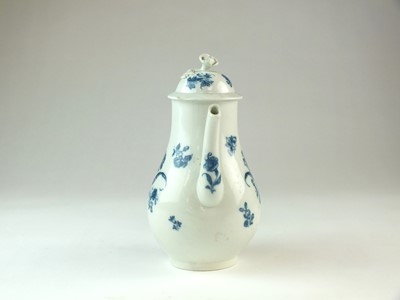 Lot 109 - Caughley 'Gillyflower 5' coffee pot and cover