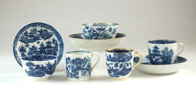 Lot 122 - A group of Caughley porcelain including 'Fence' coffee can