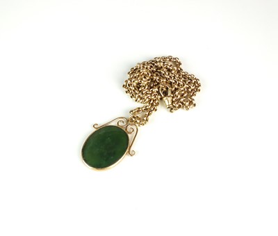 Lot 43 - A 9ct gold belcher link chain with jade pendant