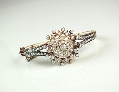 Lot 80 - A late 19th century diamond bangle/pendant