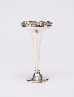 Lot 34 - An Edwardian silver mounted vase