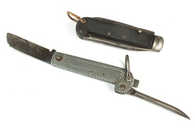 Lot 204 - Royal Navy folding knife and British Army folding knife, 1940s