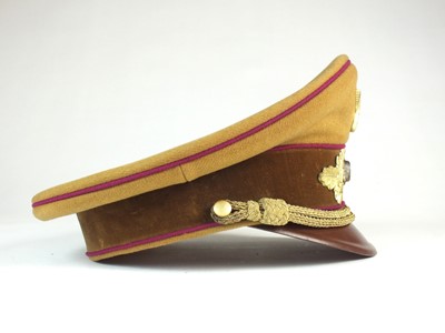 Lot 316 - A German Third Reich NSDAP Political Leader’s Gauleitung level visor cap (circa 1939-45)
