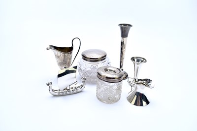 Lot 8 - A small collection of silver