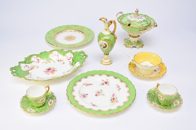 Lot 300 - A mixed group of Coalport including dessert wares and a vase (qty)