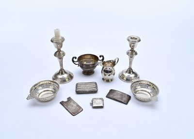Lot 24 - A small collection of silver