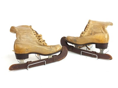 Lot 599 - A pair of lady's Stille Swedish ice skates