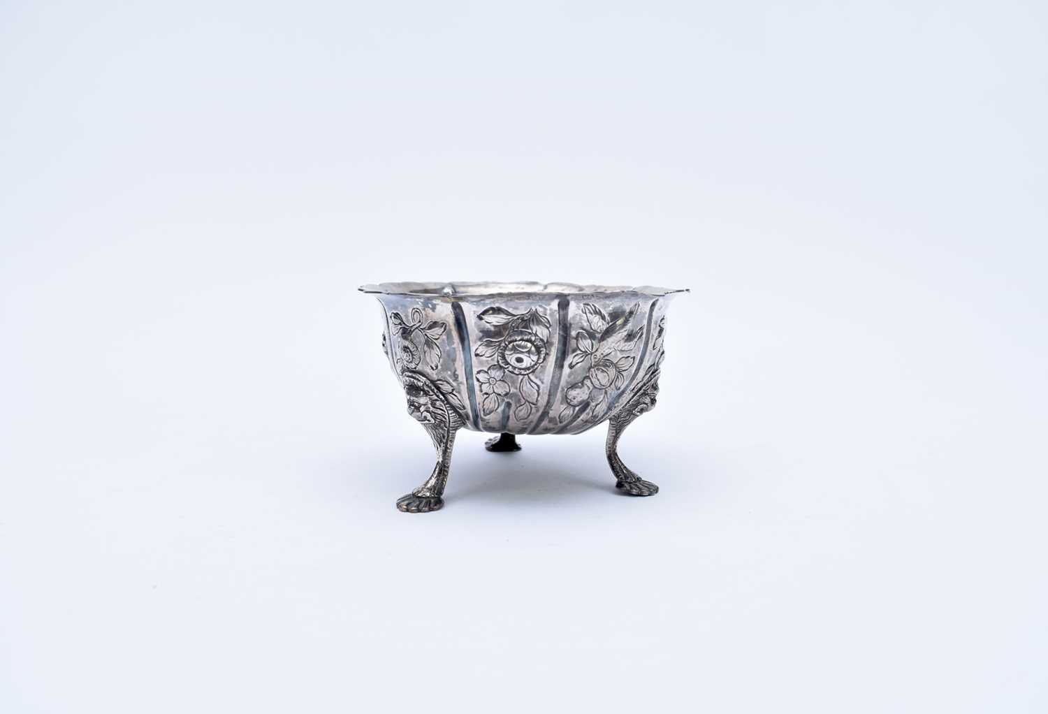 Lot 99 - An Irish silver bowl