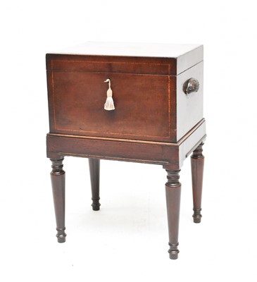 Lot 677 - A small Regency wine cooler/cellarette