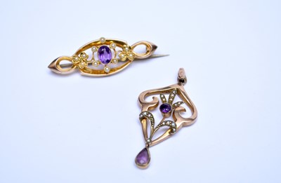 Lot 123 - An amethyst and pearl brooch and an amethyst and pearl pendant