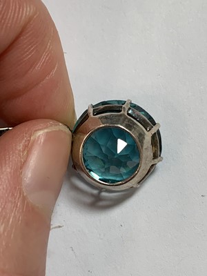 Lot 53 - An Art Deco blue zircon pendant