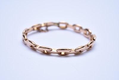 Lot 158 - A yellow metal bracelet