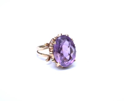 Lot 92 - A 9ct gold single stone amethyst ring