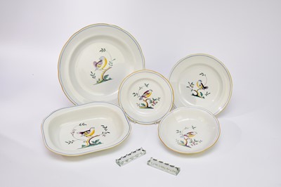 Lot 446 - A Spode Queen's Bird partial dinner service