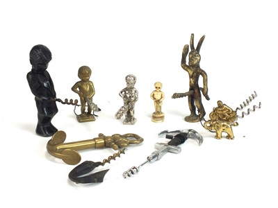 Lot 571 - An assembled group of novelty corkscrews