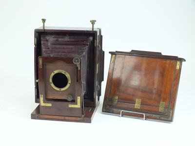 Lot 628 - A Watson & Son mahogany plate camera body