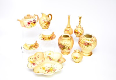 Lot 427 - A group of Royal Worcester