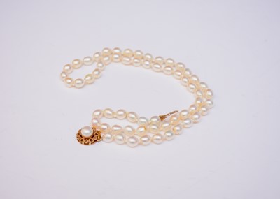 Lot 63 - A single strand cultured pearl necklace
