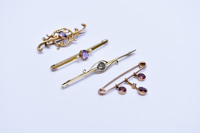 Lot 153 - Four bar brooches