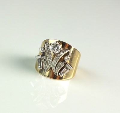 Lot 103 - A 9ct gold diamond dress ring
