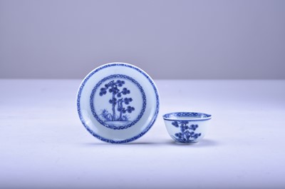 Lot 33 - A Chinese blue and white tea bowl and saucer from the Nanking cargo