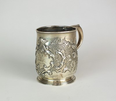 Lot 68 - A George III silver mug