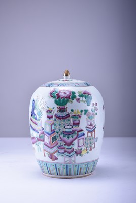 Lot 45 - A Chinese famille rose vase and cover, late Qing Dynasty, 19th century