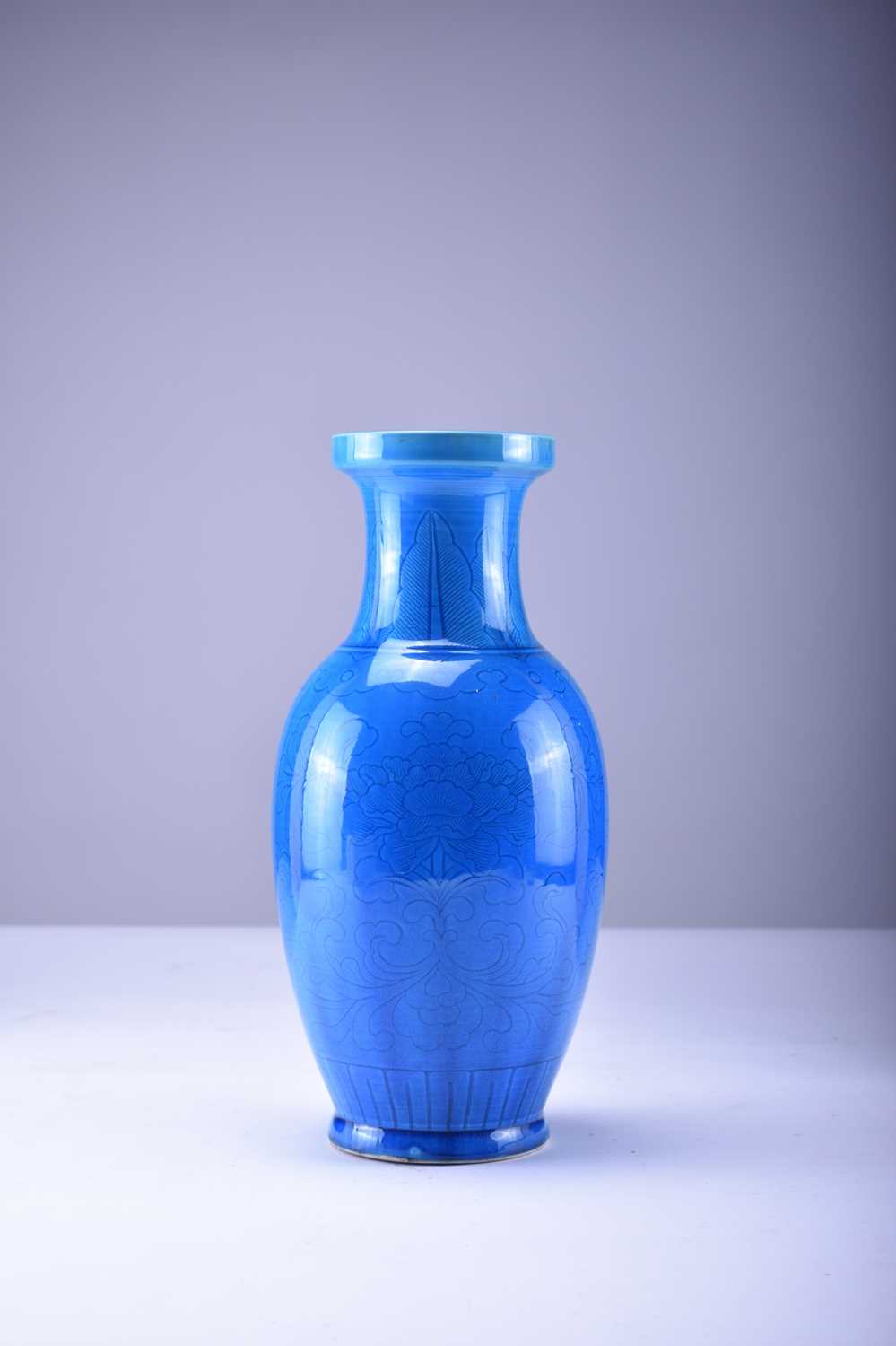 Lot 504 - A Chinese turquoise-glazed vase, late Qing/Republic