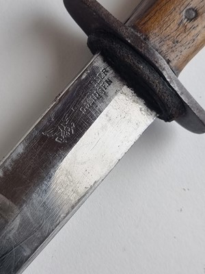 Lot Imperial German trench knife by Hugo Koller and a Weidmannscheil hunting knife