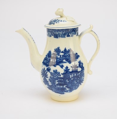 Lot 470 - Uncommon Caughley coffee pot in the Bandstand pattern