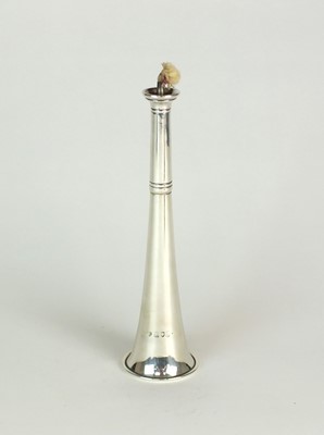 Lot 2 - An Edwardian Goldsmiths and Silversmiths Co Ltd silver table lighter in the form of a hunting horn