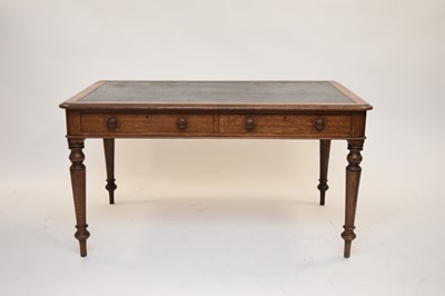 Lot 683 - A late Victorian oak library table