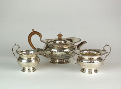 Lot 39 - An Edwardian three piece silver tea service
