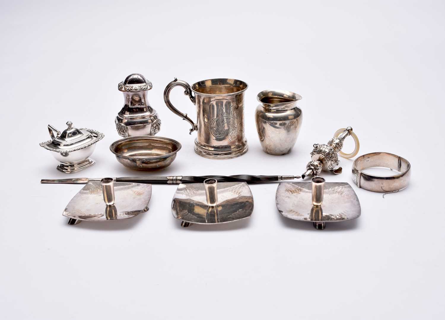 Lot 26 - A small collection of silver and plated wares