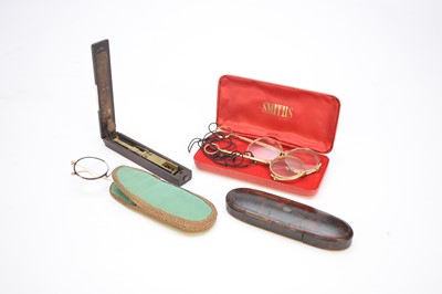 Lot 116 - A collection of lorgnettes and spectacles