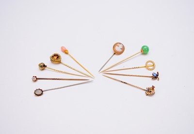 Lot 181 - A collection of ten stick pins