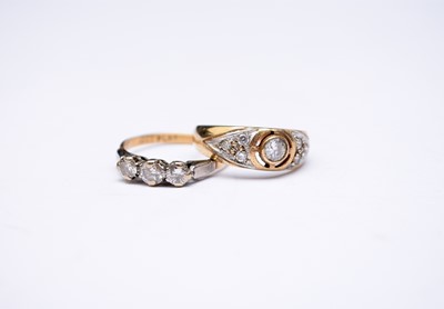 Lot 70 - A graduated three stone diamond ring and a 9ct gold paste ring