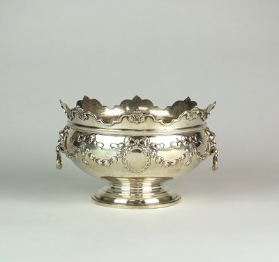 Lot 43 - An Edwardian silver rose bowl of monteith form