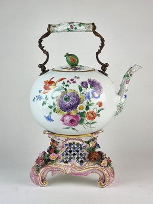 Lot 266 - A large Meissen teapot with heating stand, 19th century