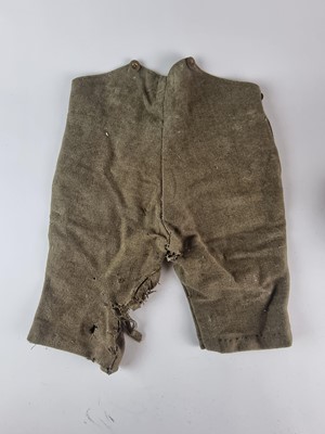 Lot WW1 child's uniform for a Staff Sergeant of the RAMC, with photograph