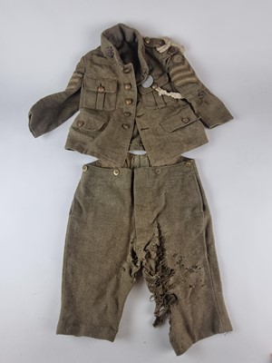 Lot WW1 child's uniform for a Staff Sergeant of the RAMC, with photograph