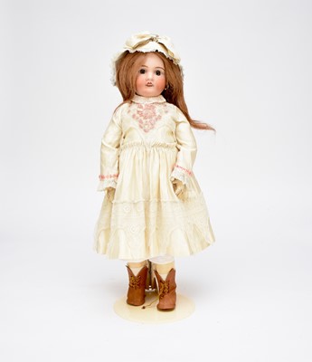 Lot 553 - A Jules Verlingue bisque-headed doll