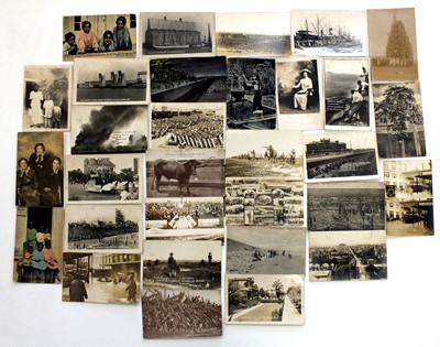 Lot Mexican Revolution and WW1 Interest - Archive of postcards, medals and related items.