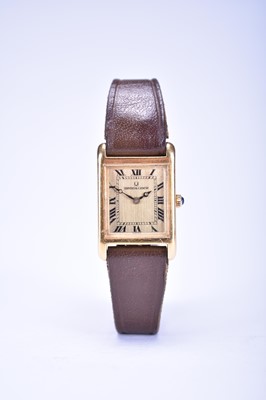 Lot 132 - Universal Geneve: A Lady's 18ct gold wristwatch