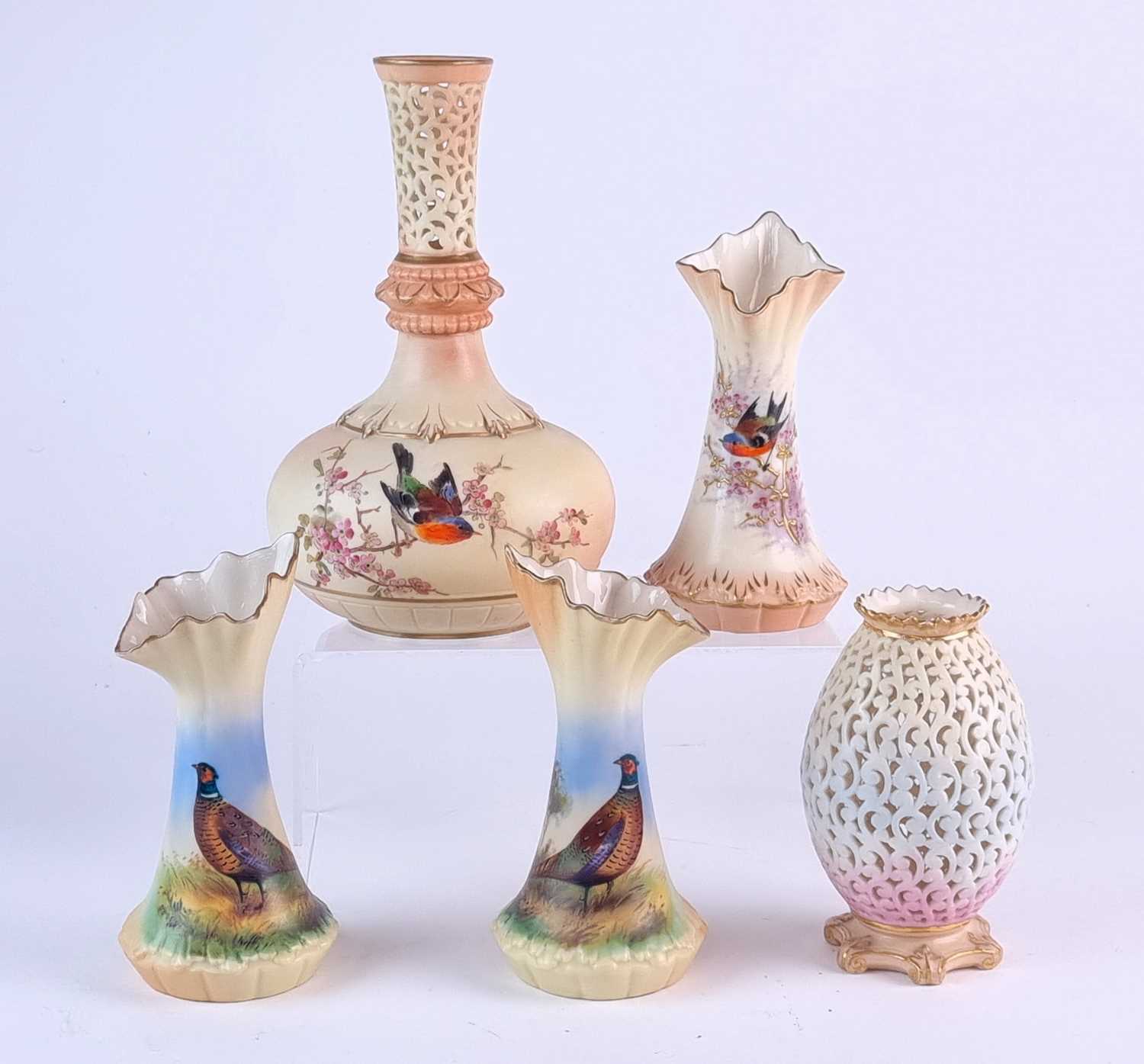Lot 217 - Locke and Co Worcester porcelain
