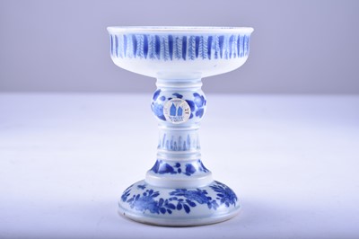 Lot 31 - A Chinese blue and white tazza from the Vung Tao cargo