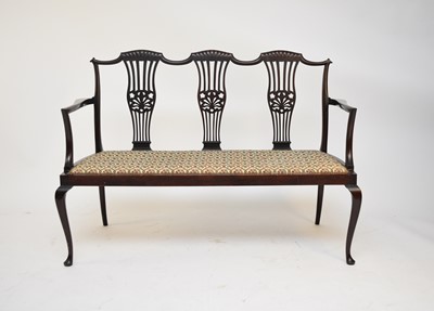 Lot 540 - An Edwardian mahogany settee
