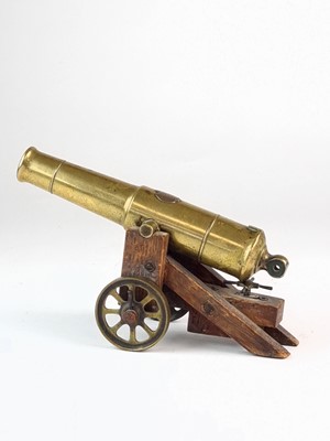 Lot Brass model of a cannon, 19th century