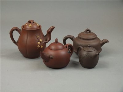 Lot 47 - A Chinese Yixing teapot after Jiang Rong...